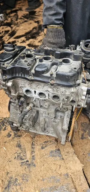 Nissan March HR12 Engine
