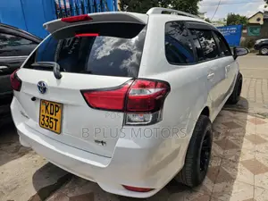 Toyota Corolla Fielder 2015 Hybrid - White