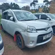 Toyota Sienta 2014 Silver - 2
