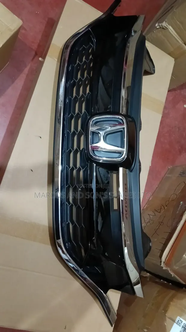 Honda CR-V RE5 Grill - Brand New - 1