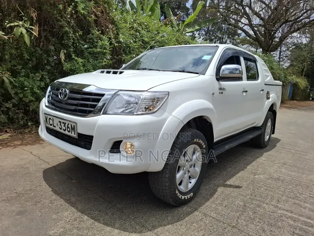 Toyota Hilux Double Cabin 2011 - 1