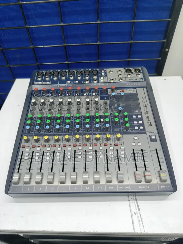 Soundcraft Signature 12 Mixer - Brand New - 1
