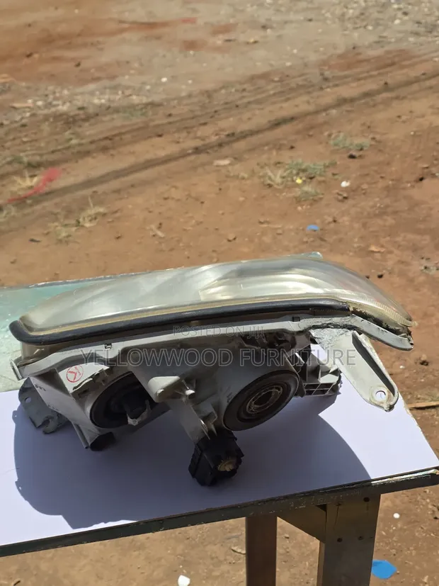 Toyota Hilux Surf Headlights (Right & Left) - 1