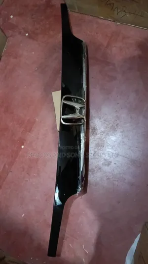 Honda CR-V RM Model Boot Garnish