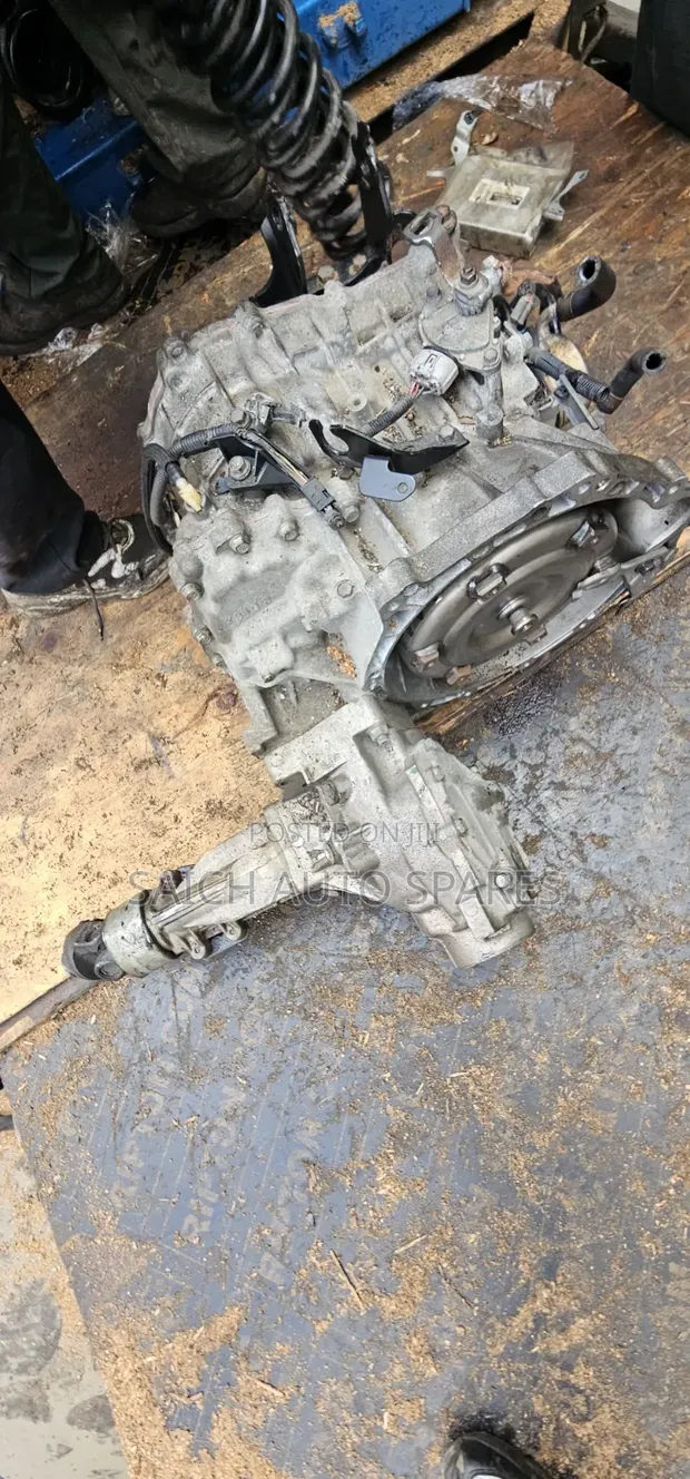 2ZR Toyota Wish 4WD Gearbox - 1