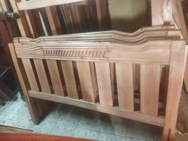 4/6 Bed Frame - Solid Hardwood - 1