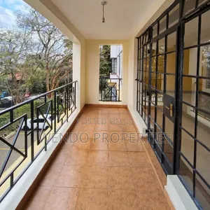 3-Bedroom Apartment + DSQ in Valley Arcade for Rent