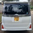 Toyota Voxy 2017 Nyeupe - 4