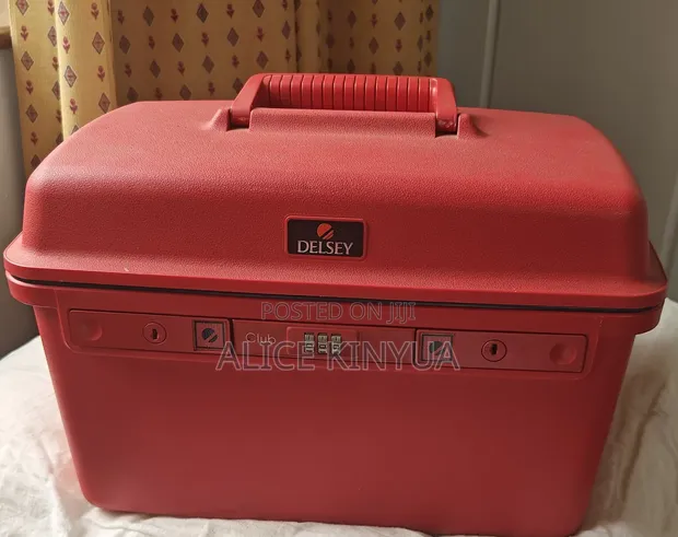 Professional Makeup Case for Sale - 1
