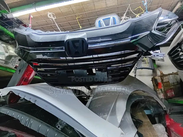 Honda Vezel Grill 2013 - 1