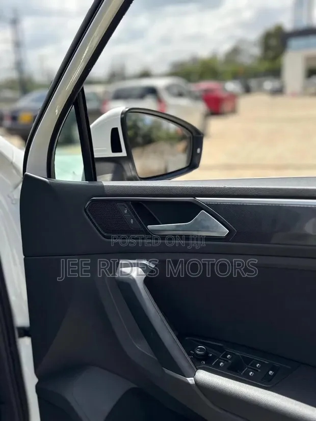 Volkswagen Tiguan 2018 Nyeupe - 1