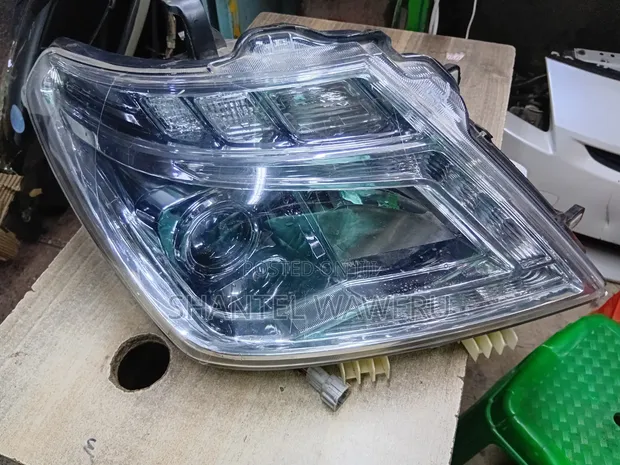 Nissan Patrol Headlight 2015 - 1