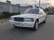 Mercedes-Benz W124 1985 Beige - 3