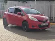 Toyota Vitz 2011 Nyekundu - 3