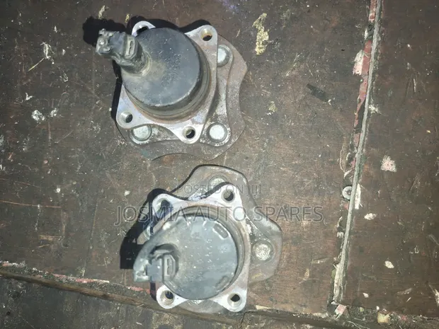 Toyota Vancago Rear Hub Bearing (Used) - 1