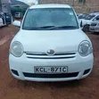 Toyota Sienta 2010 White - 1