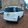 Toyota Sienta 2010 White - 5