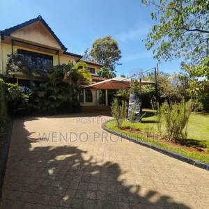 Townhouse 4 Chumba cha Kulala Maziwa, Lavington
