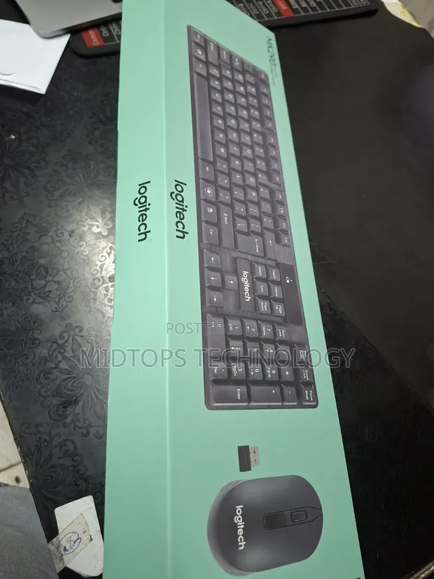 Logitech Wireless Keyboard na Mouse Combo - 1