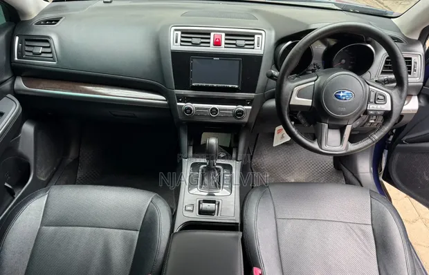 Subaru Outback 2017 Blue - 1
