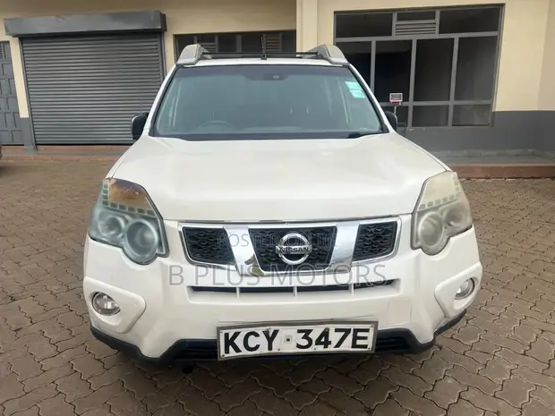Nissan X-Trail 2013 White - 1