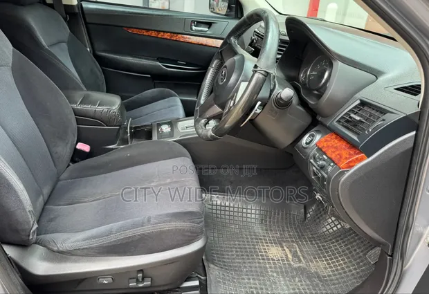 Subaru Outback 2.5 2008 Silver - 1