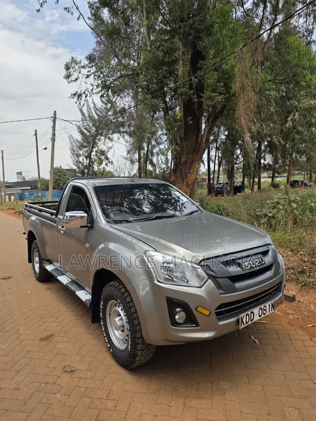 Isuzu D-MAX 2021 Gold - 1