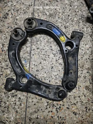 Daihatsu Mira Control Arms (Zilizotumika)