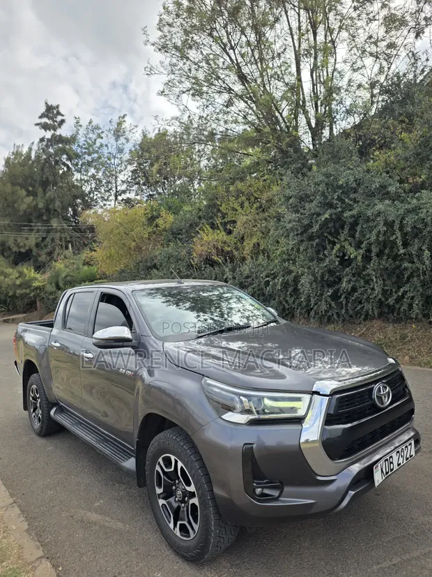 Toyota Hilux Revo Double Cab 2.8 Diesel 2022 Grey - 1
