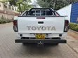 Toyota Hilux 2.5 D-4D 4x4 SRX 2009 Nyeupe - 2