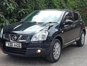 Nissan Dualis 2013 Nyeusi