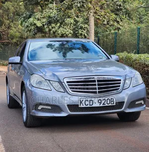 Mercedes-Benz E200 2009 Nyeupe