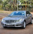 Mercedes-Benz E200 2009 Nyeupe - 2