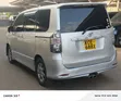 Toyota Voxy 2009 Nyeupe - 4