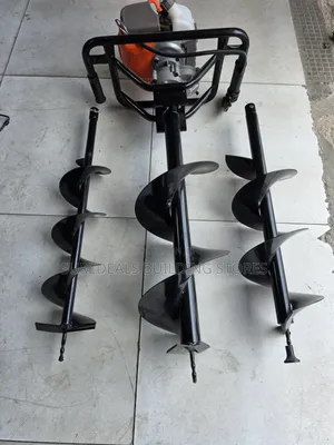 Brand New 4-Stroke Earth Auger with 3 Bits