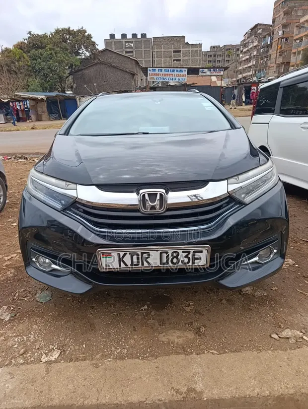 Honda Shuttle Hybrid 2017 Black - 1