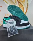 Air Jordan 1 Low 'Mystic Green' - 2