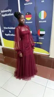 Binti Mchanga Anatafuta Kazi ya Awali - 1