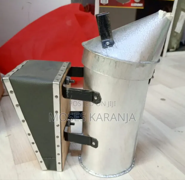 Professional Bee Smoker for Beekeepers - 1