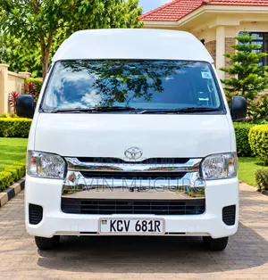 Toyota HiAce Commuter 2019