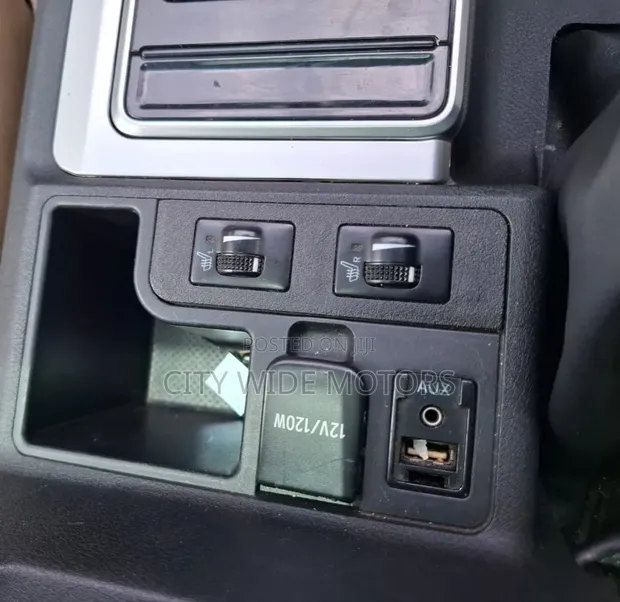Toyota Land Cruiser Prado Kakadu 2011 Gray - 1