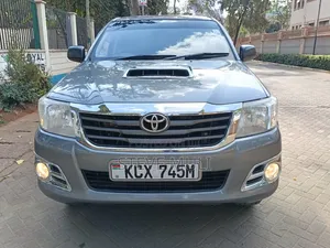 Toyota Hilux Double Cabin 2011