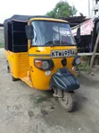 Piaggio 2011 Njano Three-Wheeler - 4