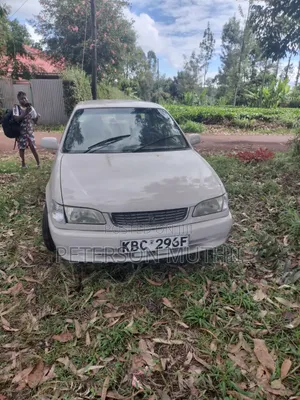 Toyota Corolla 2000 Beige