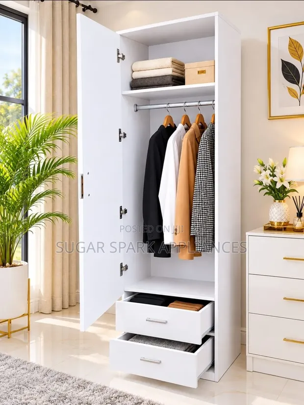 Wardrobe ya Mbao ya Kisasa ya Kifedha Iliyoingizwa - 1