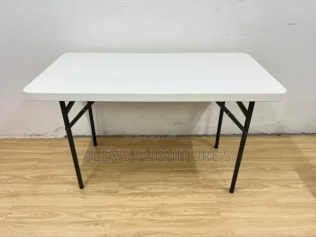 Modern Foldable Meeting Table (Seats 6) - 1