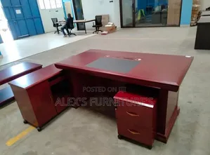 Boss Office Products Meza ya Biashara ya Mahogany