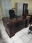 Boss Office Products Meza ya Biashara ya Mahogany - 2