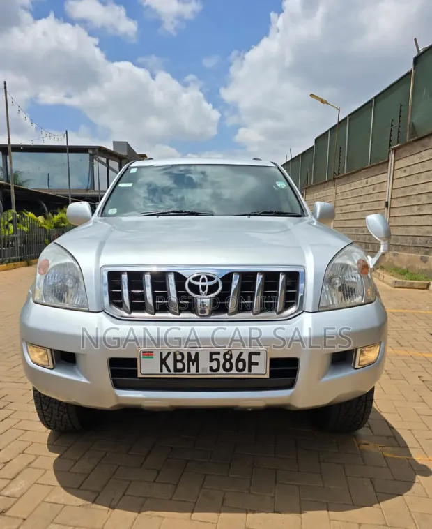 Toyota Land Cruiser Prado 2004 Silver - 1