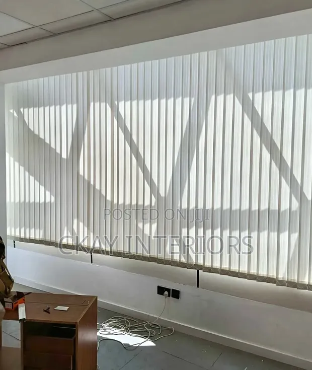 Nafuu za Vertical Blinds kwa Ofisi - 1